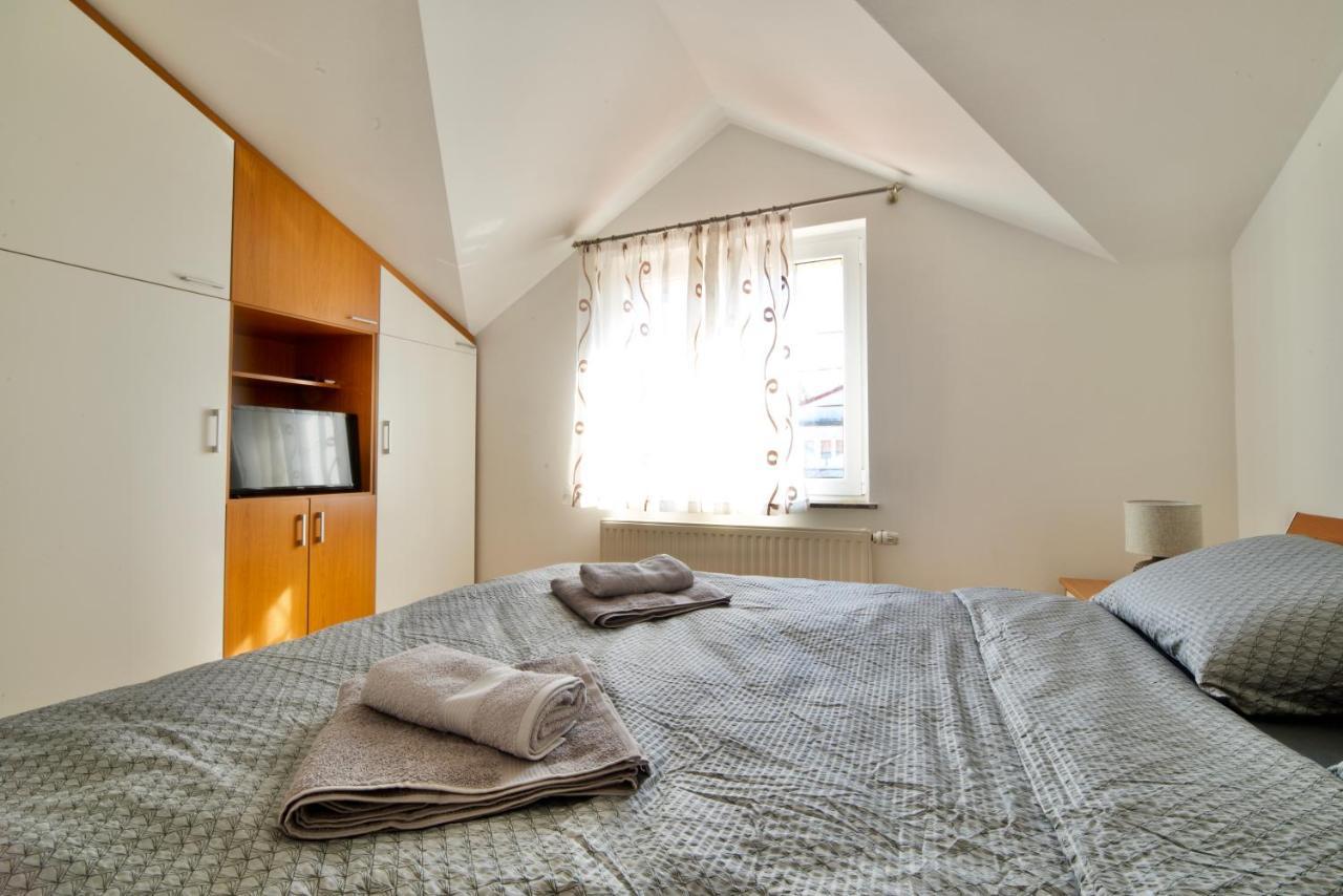 Вілла Relax House Nizic Drazice Екстер'єр фото