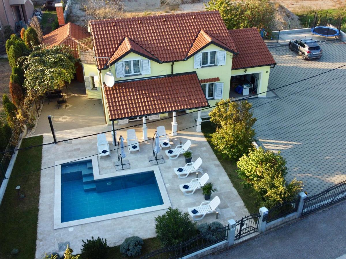 Вілла Relax House Nizic Drazice Екстер'єр фото