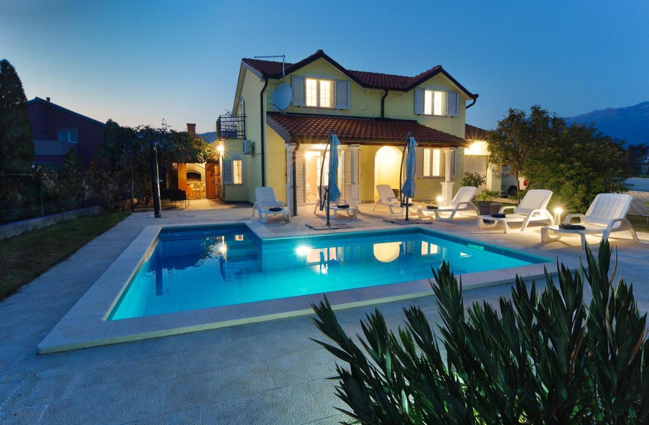 Вілла Relax House Nizic Drazice Екстер'єр фото