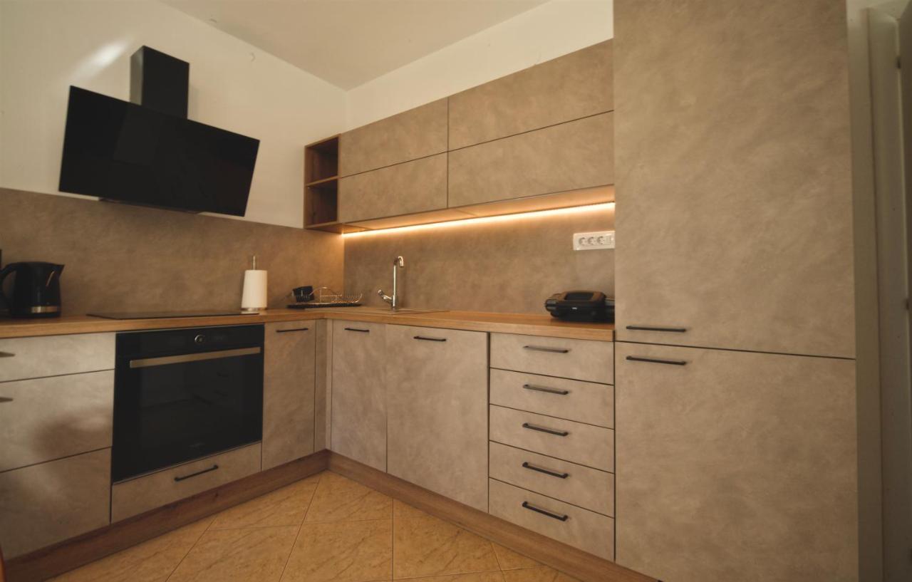 Вілла Relax House Nizic Drazice Екстер'єр фото