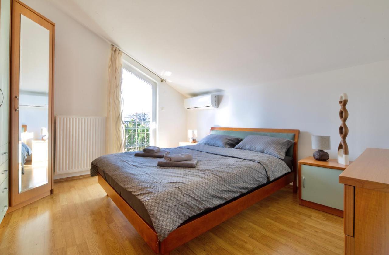 Вілла Relax House Nizic Drazice Екстер'єр фото