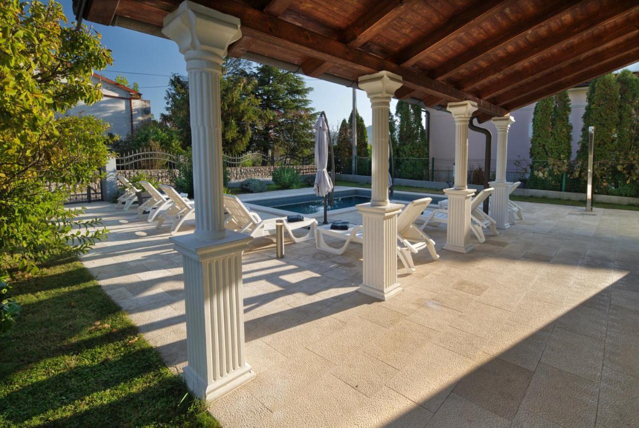 Вілла Relax House Nizic Drazice Екстер'єр фото